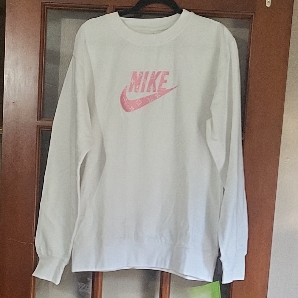 Women's White Sweatshirt